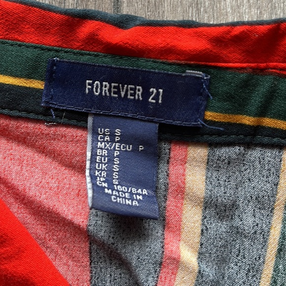 FOREVER 21 | Bold Striped Boxy Shirt with Open Back - Picture 2 of 3